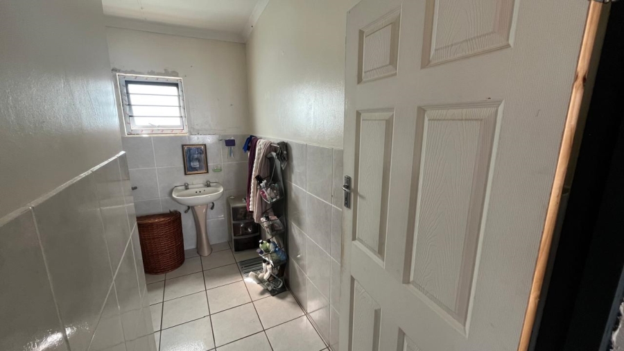 2 Bedroom Property for Sale in Paradise Beach Eastern Cape